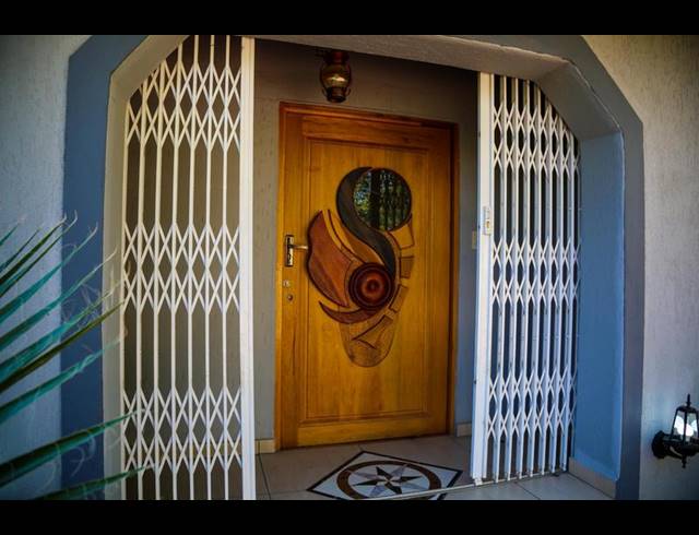 4 BEDROOM HOUSE FOR SALE IN BRYANSTON